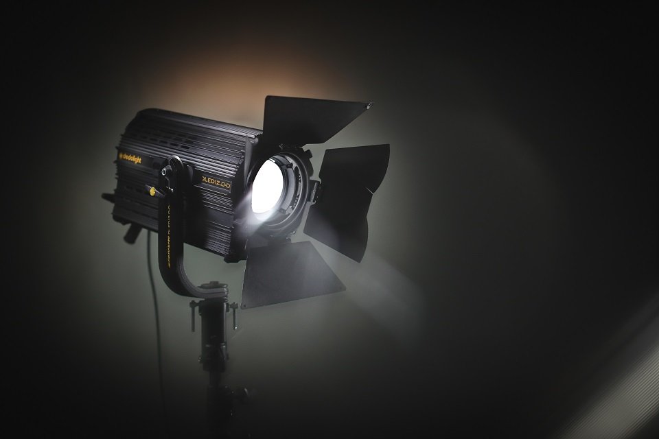 NEW! Dedolight DLED 12 Daylight / LED is getting serious