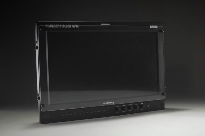 Flanders Scientific DM17 monitor